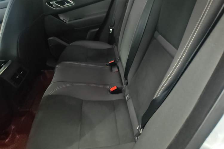 Used Land Rover Range Velar 2021 P250 model Left Rear Seat
