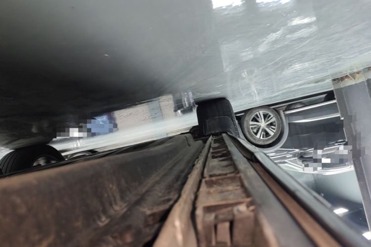 Used Land Rover Range Velar 2021 P340 R-DYNAMIC SE Left Side Sill