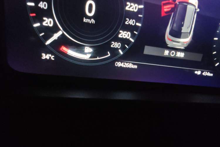 Used Land Rover Range Velar 2021 P340 R-DYNAMIC SE Odometer Close Up
