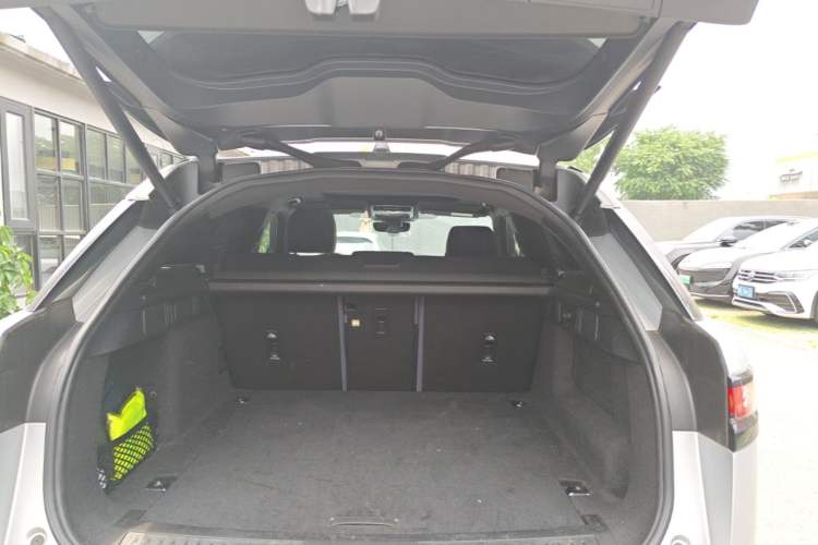 Used Land Rover Range Velar 2021 P340 R-DYNAMIC SE Trunk