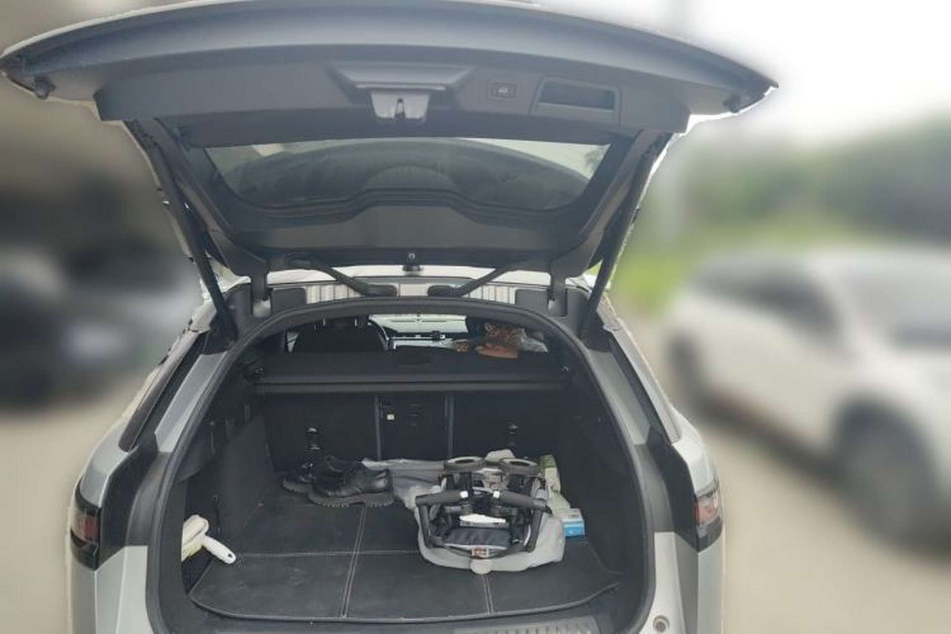 Used Land Rover Range Velar 2021 P340 R-DYNAMIC SE Trunk