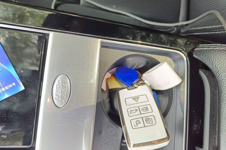Used Land Rover Range Velar 2021 P250 Sparkling Black Limited Edition Vehicle Key