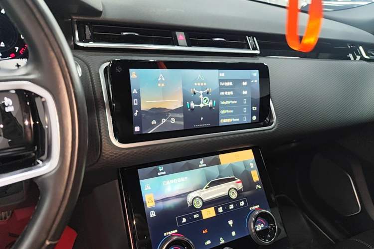 Used Land Rover Range Velar 2021 P340 R-DYNAMIC SE Audio And AC Panel