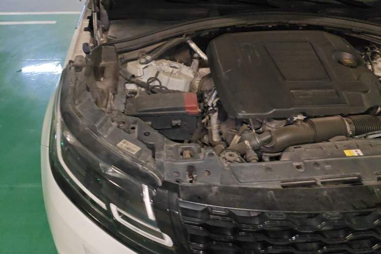 Used Land Rover Range Velar 2021 P250 Sparkling Black Limited Edition Engine Bay Right