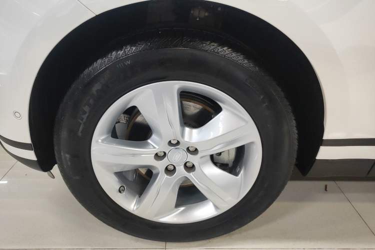 Used Land Rover Range Velar 2021 P250 model Exterior 4