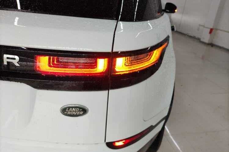 Used Land Rover Range Velar 2021 P250 model Exterior 6