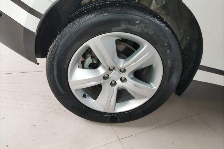 Used Land Rover Range Velar 2021 P250 model Exterior 8