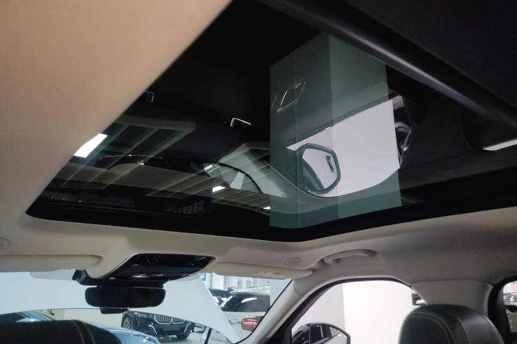 Used Land Rover Range Velar 2021 P250 model Headliner