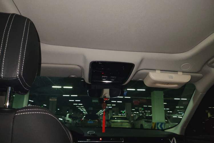 Used Land Rover Range Velar 2021 P250 model Headliner