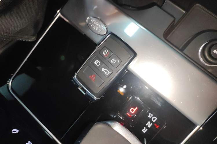Used Land Rover Range Velar 2021 P250 model Interior 1