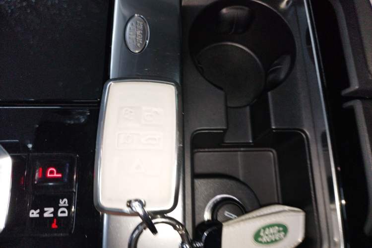 Used Land Rover Range Velar 2021 P250 model Interior 1
