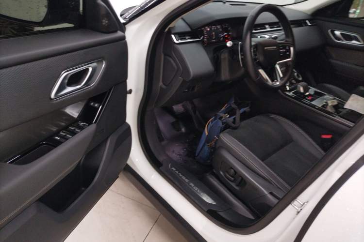 Used Land Rover Range Velar 2021 P250 model Interior 3