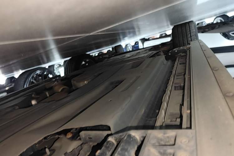 Used Land Rover Range Velar 2021 P340 R-DYNAMIC SE Left Side Sill