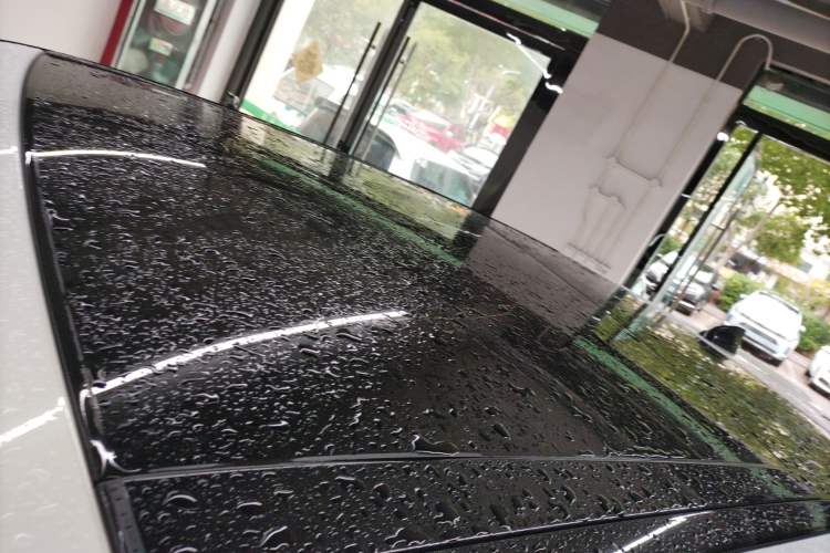 Used Land Rover Range Velar 2021 P250 model Roof