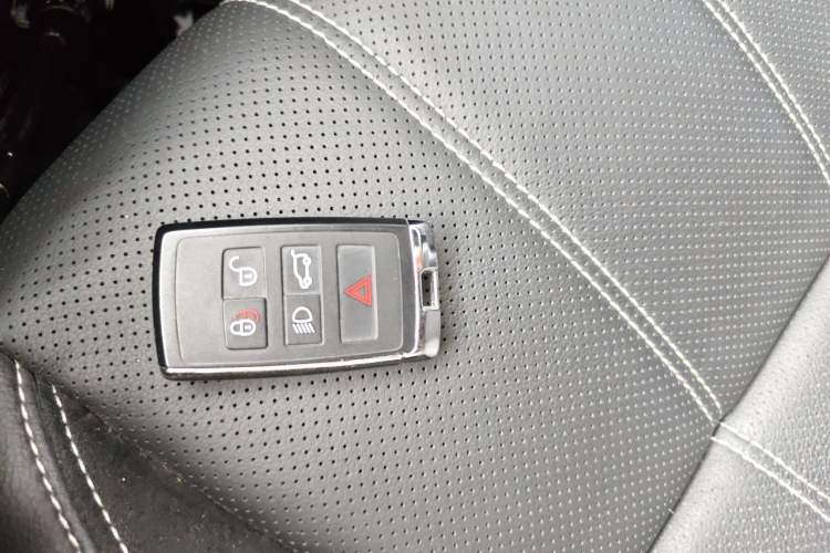Used Land Rover Range Velar 2021 P250 Sparkling Black Limited Edition Vehicle Key
