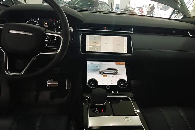 Used Land Rover Range Velar 2022 250 PS Sparkling Heritage Edition Audio And AC Panel