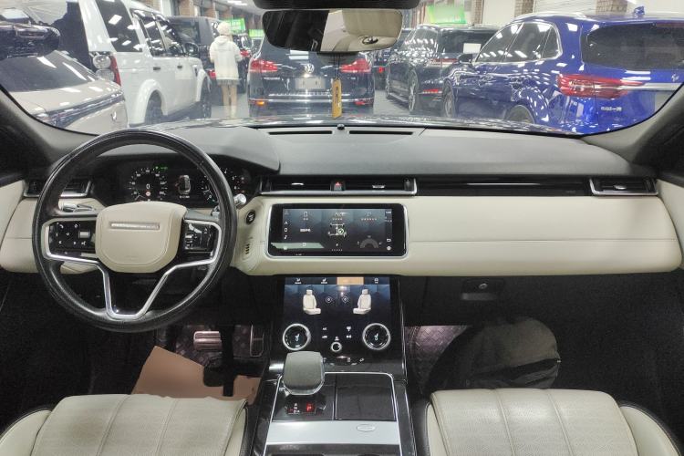 Used Land Rover Range Velar 2022 250 PS Sparkling Heritage Edition Center Console