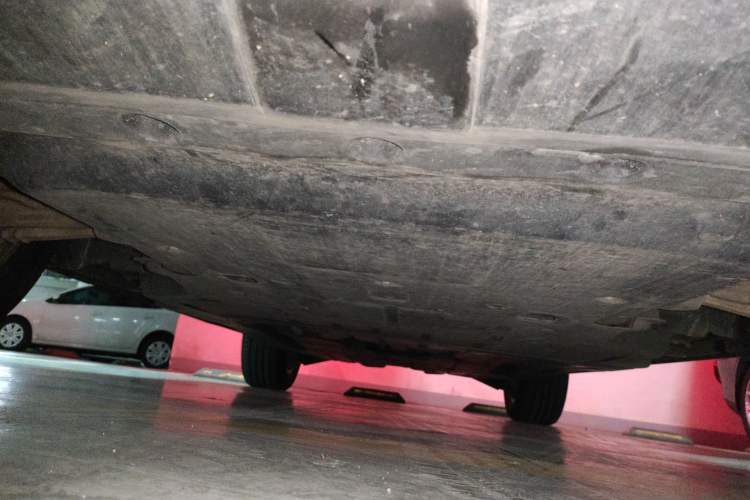 Used Land Rover Range Velar 2022 250 PS Chassis Front