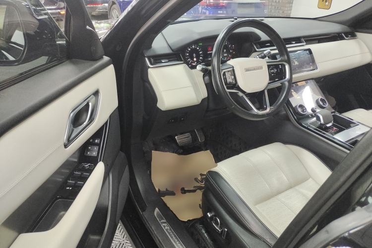 Used Land Rover Range Velar 2022 250 PS Sparkling Heritage Edition Driver Seat