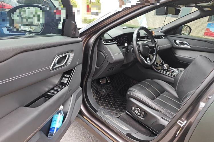 Used Land Rover Range Velar 2022 250 PS Sparkling Heritage Edition Driver Seat