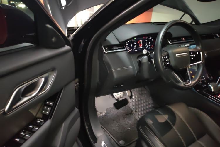 Used Land Rover Range Velar 2022 250 PS Sparkling Heritage Edition Driver Seat