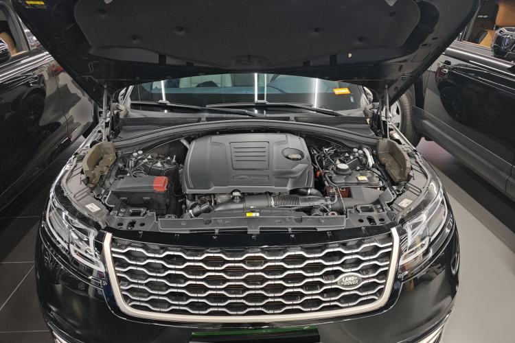 Used Land Rover Range Velar 2022 250 PS Sparkling Heritage Edition Engine Bay