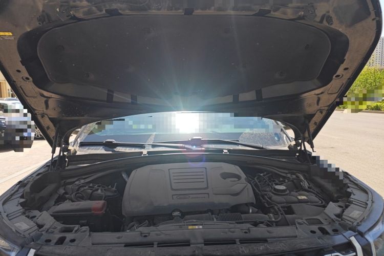 Used Land Rover Range Velar 2022 250 PS Sparkling Heritage Edition Engine Bay