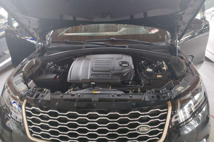 Used Land Rover Range Velar 2022 250 PS Sparkling Heritage Edition Engine Bay