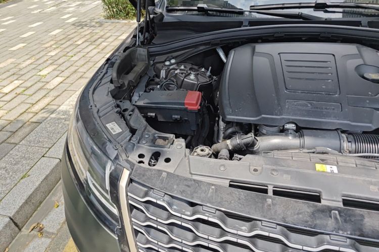 Used Land Rover Range Velar 2022 250 PS Sparkling Heritage Edition Engine Bay Right