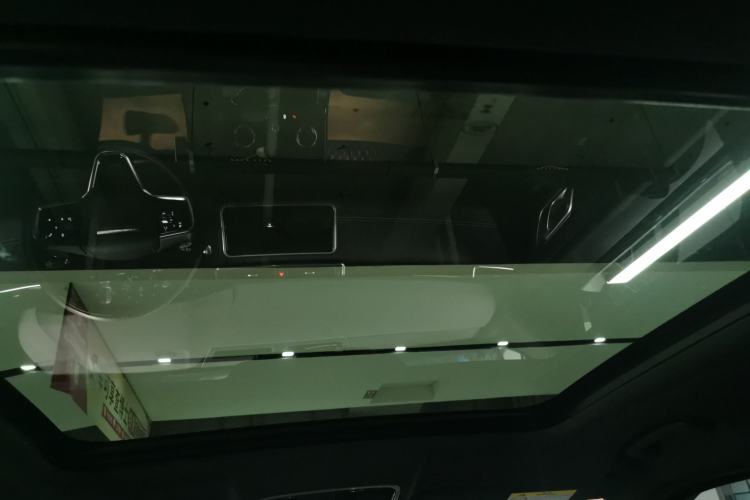 Used Land Rover Range Velar 2022 250 PS Sparkling Heritage Edition Headliner