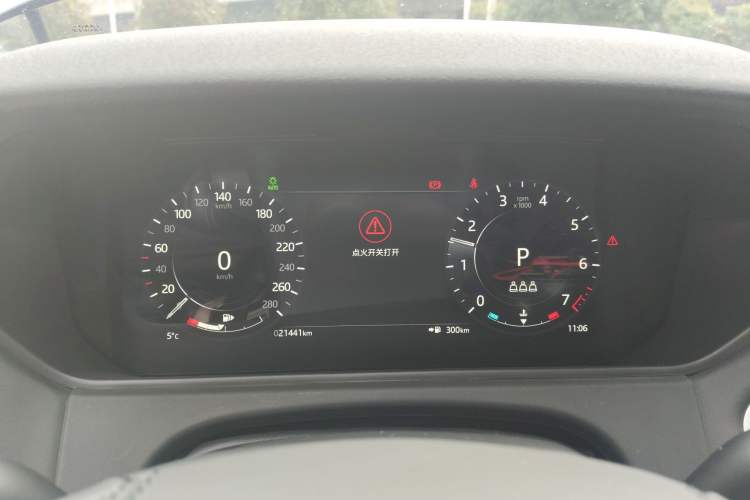 Used Land Rover Range Velar 2022 250 PS Sparkling Heritage Edition Instrument Cluster