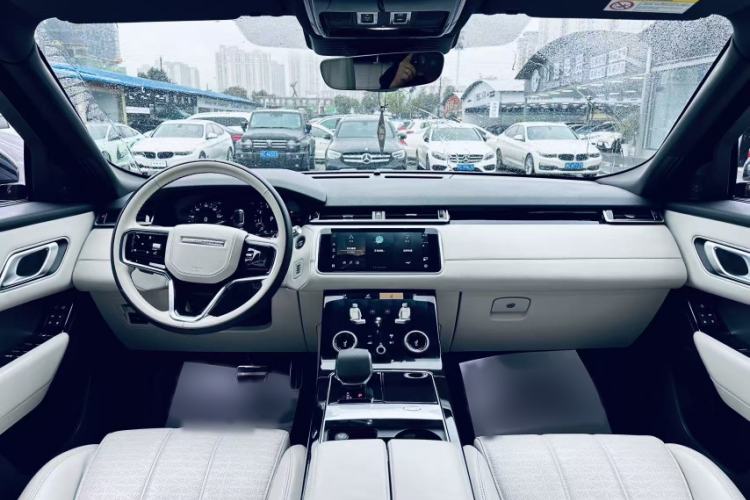Used Land Rover Range Velar 2022 250 PS Sparkling Heritage Edition Interior 1