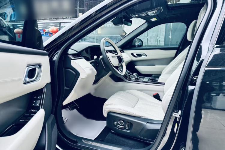 Used Land Rover Range Velar 2022 250 PS Sparkling Heritage Edition Interior 3
