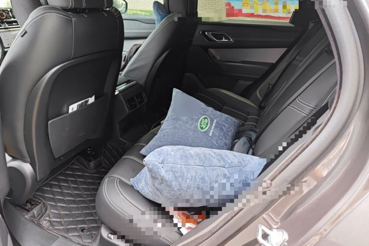 Used Land Rover Range Velar 2022 250 PS Sparkling Heritage Edition Left Rear Seat