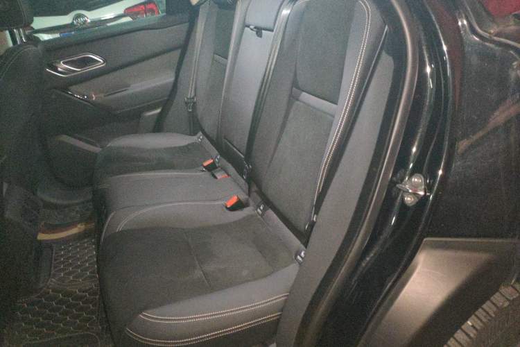 Used Land Rover Range Velar 2022 250 PS Left Rear Seat