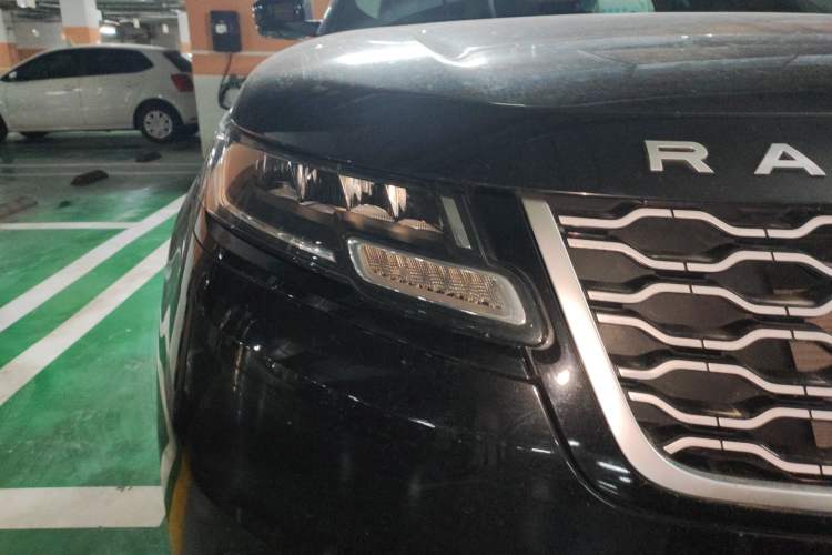 Used Land Rover Range Velar 2022 250 PS Right Front Headlight