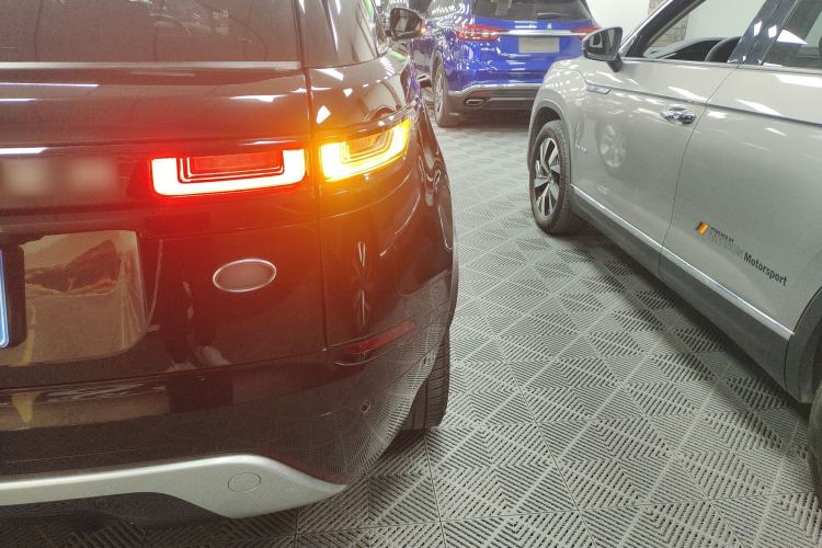 Used Land Rover Range Velar 2022 250 PS Sparkling Heritage Edition Right Rear Taillight