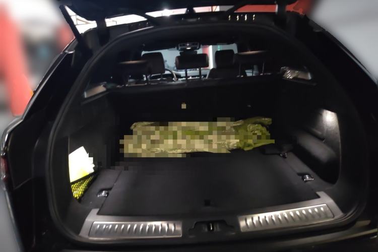 Used Land Rover Range Velar 2022 250 PS Sparkling Heritage Edition Trunk