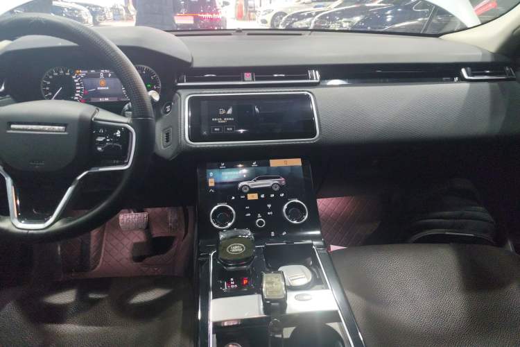 Used Land Rover Range Velar 2022 250 PS Audio And AC Panel