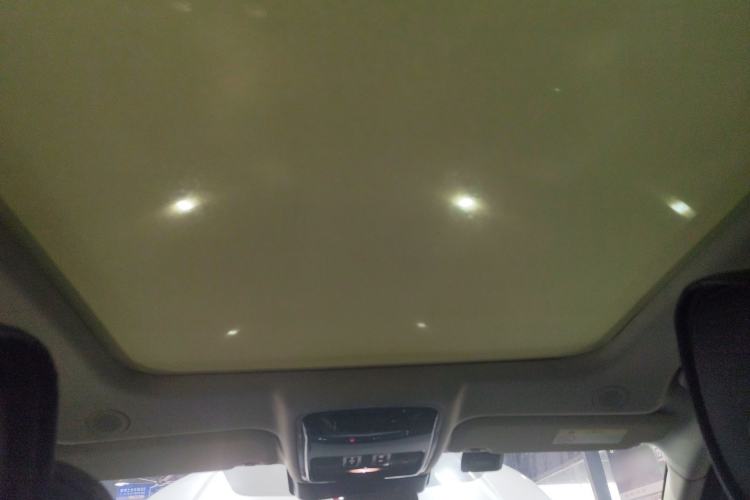 Used Land Rover Range Velar 2022 250 PS Headliner
