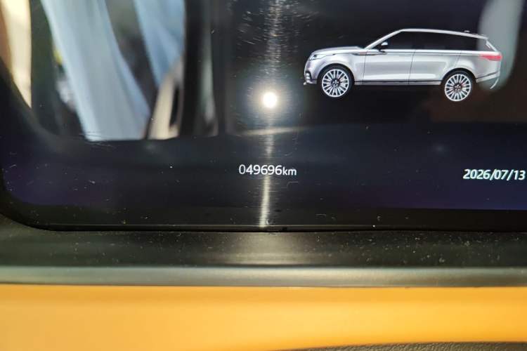 Used Land Rover Range Velar 2022 250 PS Sparkling Heritage Edition Odometer Close Up