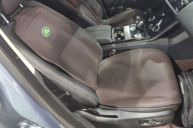 Used Land Rover Range Velar 2022 250 PS Right Front Seat
