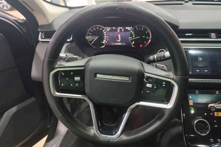 Used Land Rover Range Velar 2022 250 PS Steering Wheel