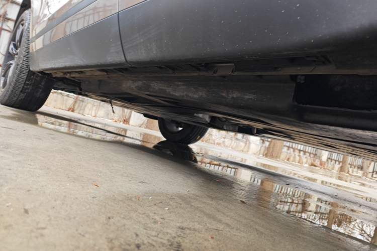 Used Land Rover Range Velar 2022 250 PS Chassis Rear Left