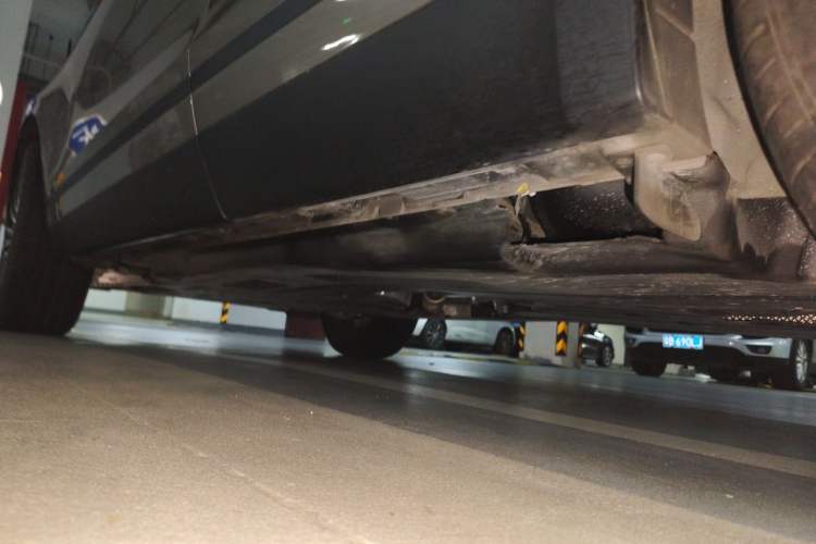 Used Land Rover Range Velar 2022 250 PS Chassis Rear Left