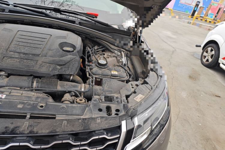Used Land Rover Range Velar 2022 250 PS Engine Bay Left