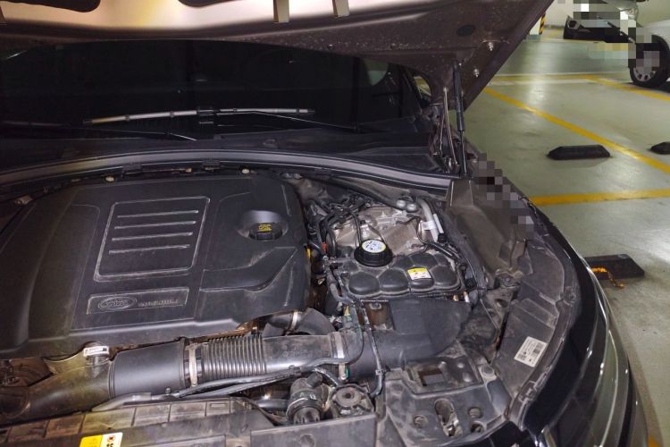 Used Land Rover Range Velar 2022 250 PS Engine Bay Left