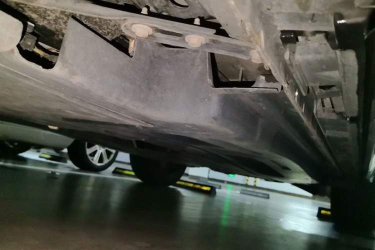 Used Land Rover Range Velar 2022 250 PS Sparkling Heritage Edition Chassis Front Left