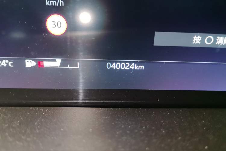 Used Land Rover Range Velar 2022 250 PS Sparkling Heritage Edition Odometer Close Up