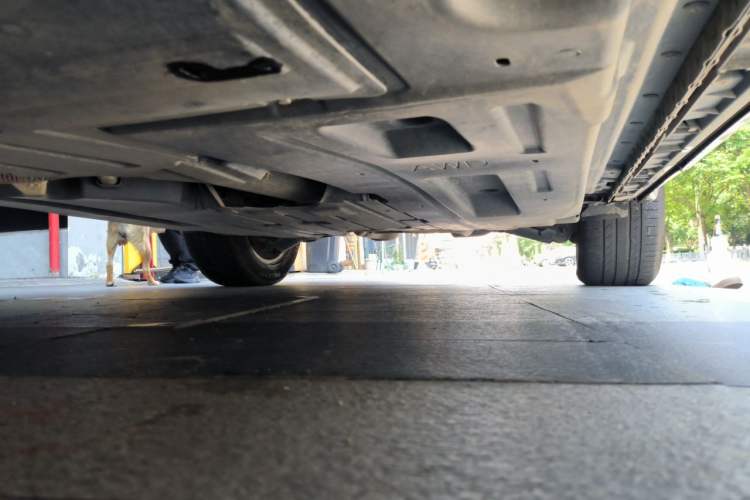 Used Land Rover Range Velar 2022 250 PS Chassis Front Left